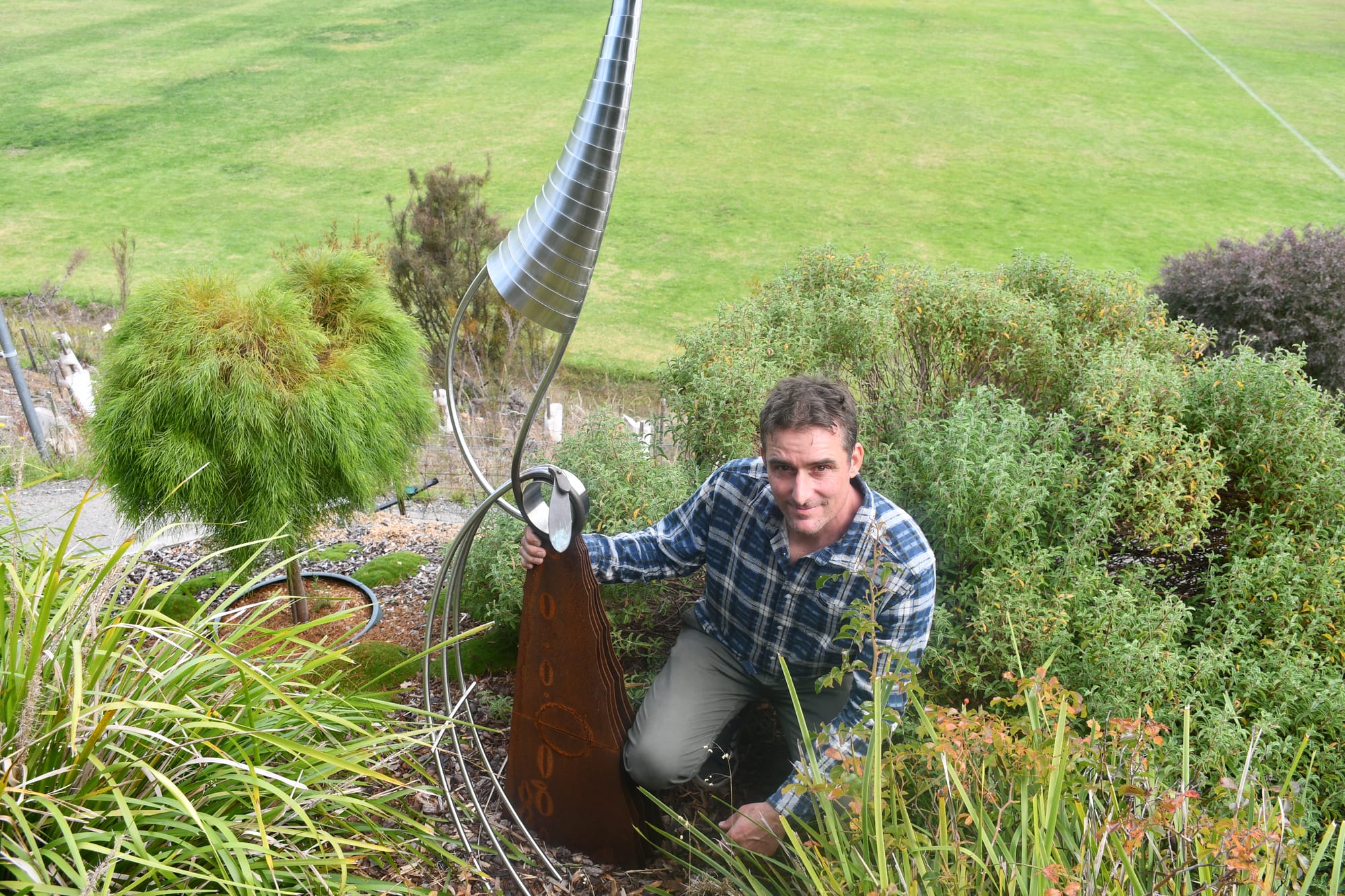 Sculpture to honor Hills soccer player