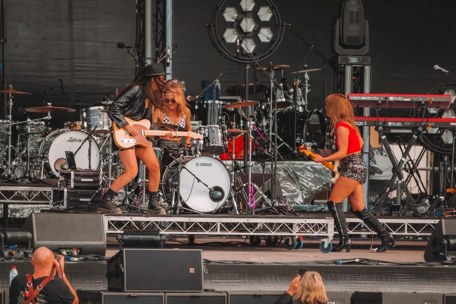 Sisters open for Irish band The Corrs