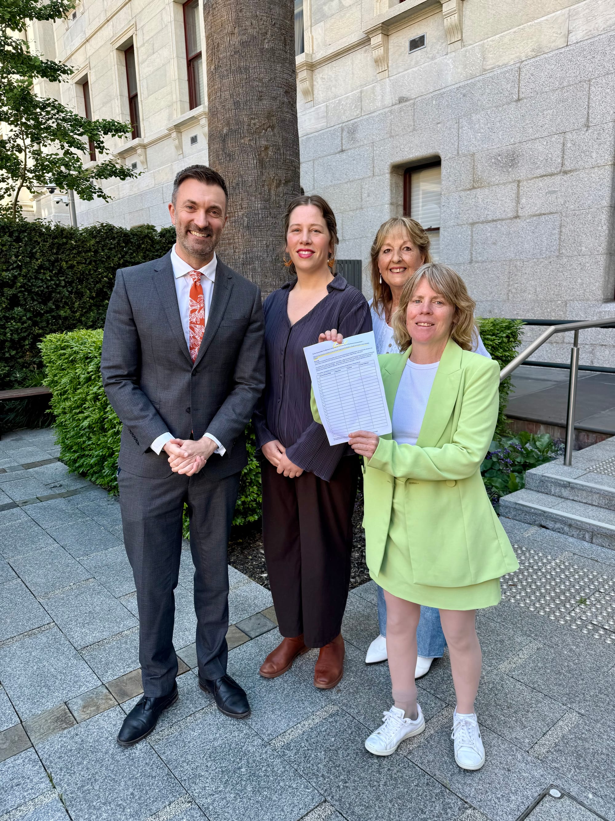 Committee to investigate Hahndorf truck ban