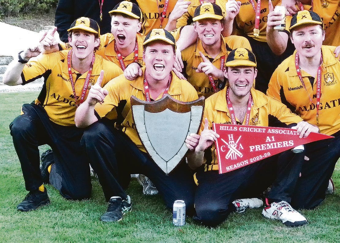 Aldgate march to flag