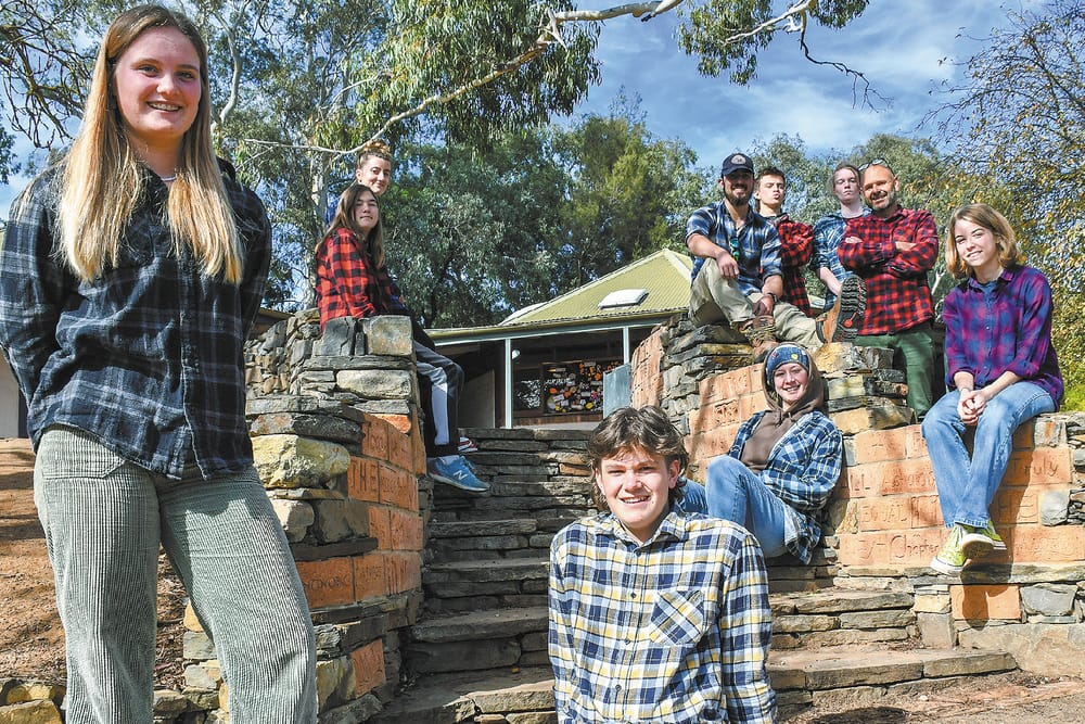 Students don flannies in support of sick children post image