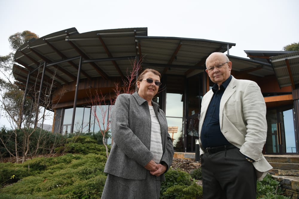 Doctor makes music for refugees post image